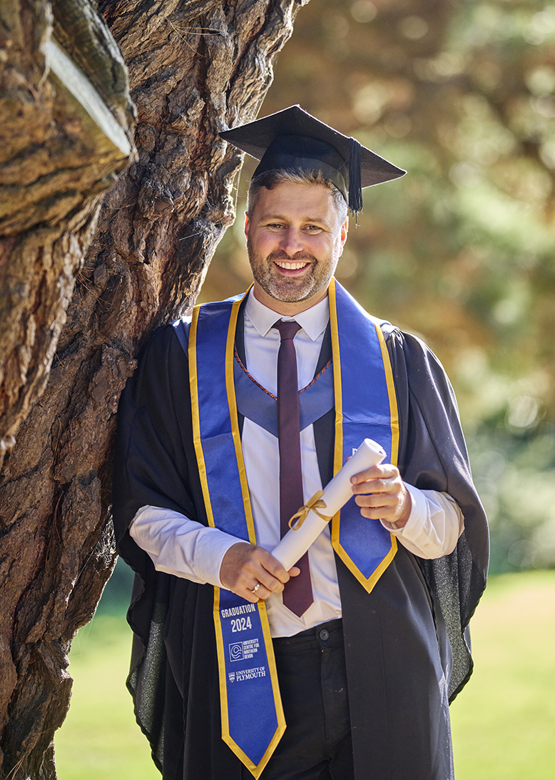 Photo by Guy Harrop. Pic of North Devon College graduation 24

image copyright guy harrop
info@guyharrop.com
07866 464282